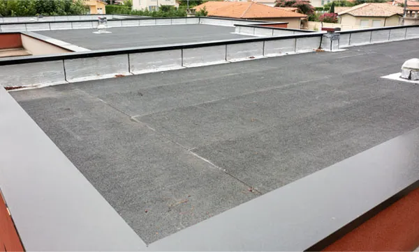Isoler les toits terrasses