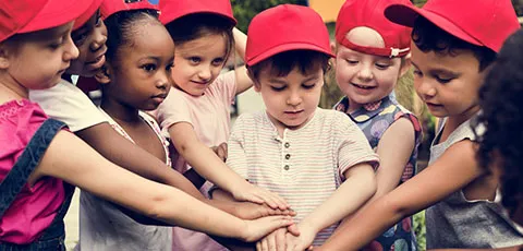 déménagement : sociabiliser ses enfants 